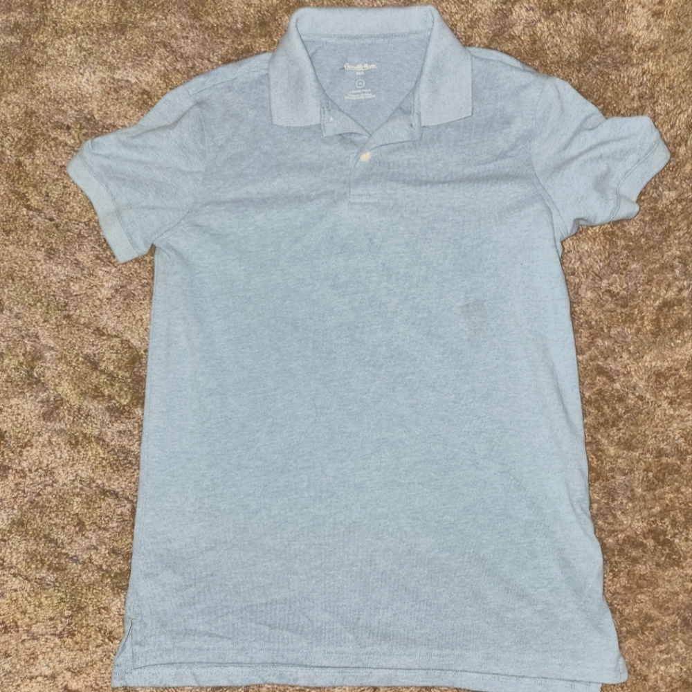 2 size medium men's three button collar shirt & 2 size 32 shorts